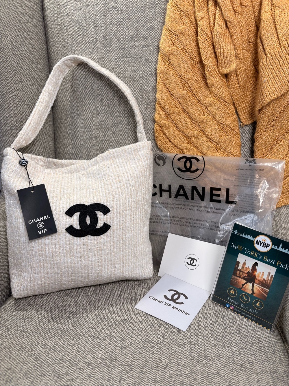 CHANEL Tweed Shoulder Tote Bag – Ivory/Cream - Picture 2 of 10